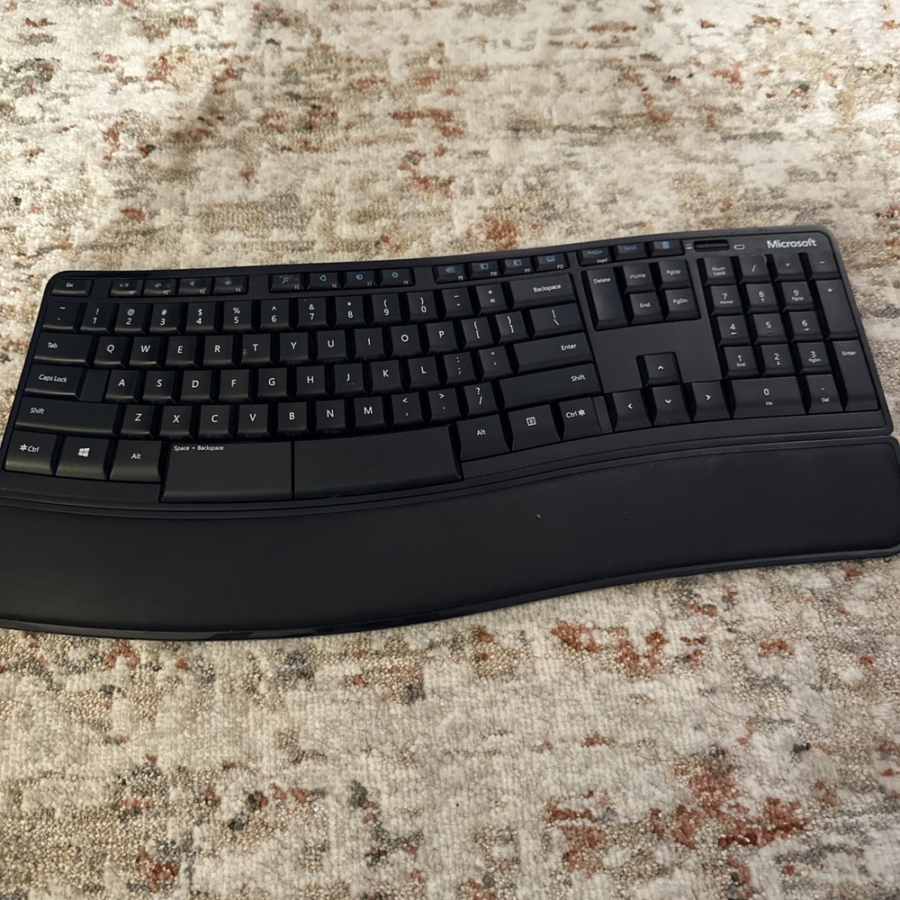 Microsoft Sculpt Comfort Keyboard Wireless Black KGR1173 Mod. 1531 *No Receiver*